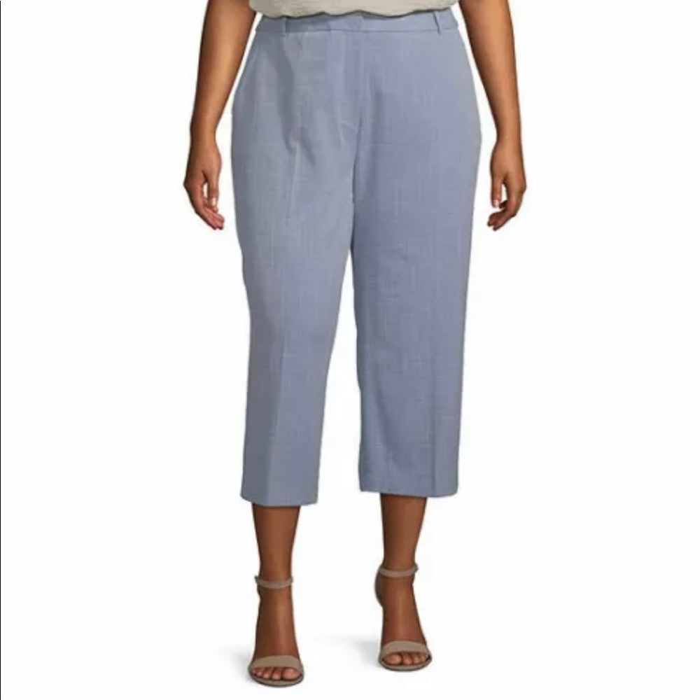 Worthington Women Carpi Pants Blue (Plus 16 - 24W)